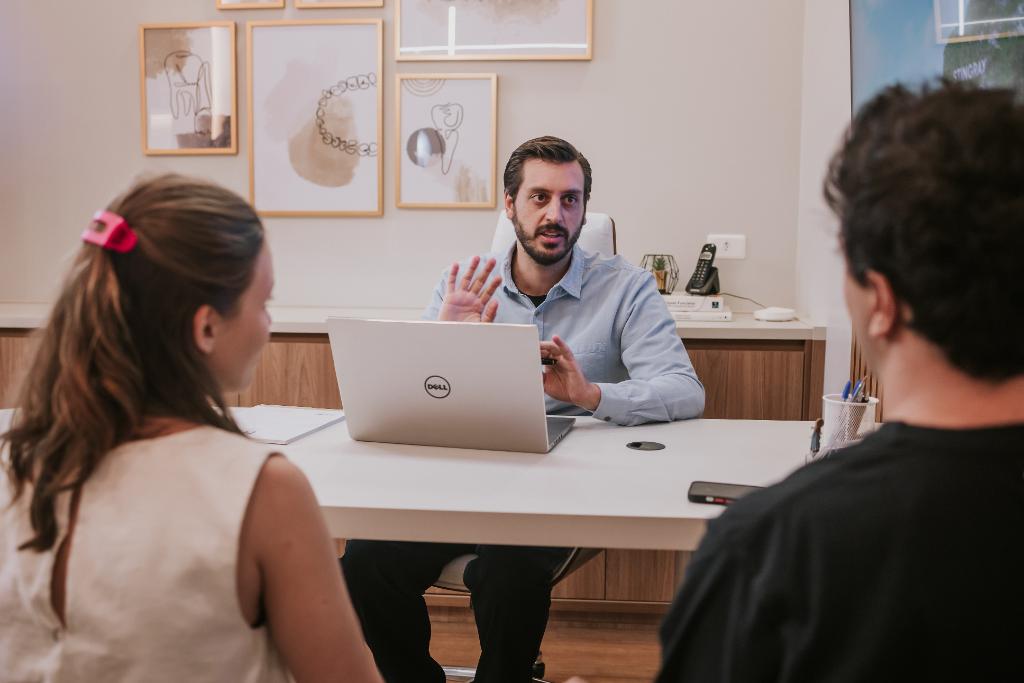 Consulta inicial com dentista da SB Odontologia
